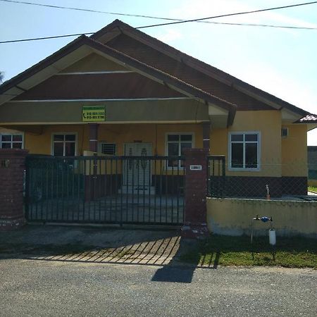 Davallia Homestay Dungun Luaran gambar