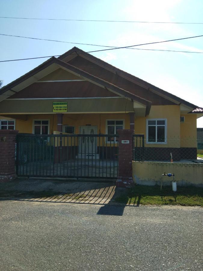 Davallia Homestay Dungun Luaran gambar